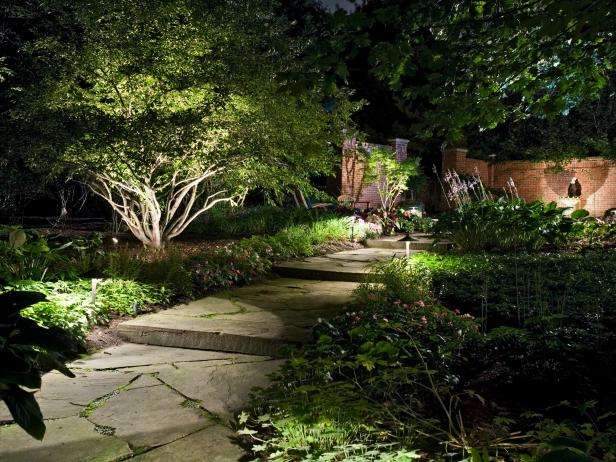 How to Design Landscape Lighting